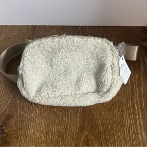 Lululemon Everywhere Belt Bag Fleece White Opal Tan Sherpa‎ Fanny Pack LU9B18S